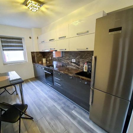 Central.Deluxe.Apartament.Oradea Exterior foto